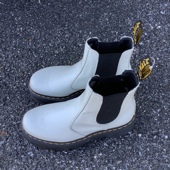 Dr. Martens 2976 Quad Leather Platform Chelsea Boots White US Ladies Size 9 - Picture 10 of 13
